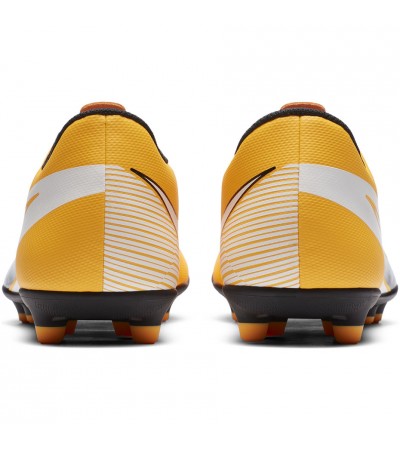 Buty piłkarskie Nike Mercurial Vapor 13 Club FG/MG AT7968 801