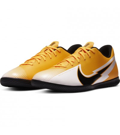 Buty piłkarskie Nike Mercurial Vapor 13 Club IC AT7997 801