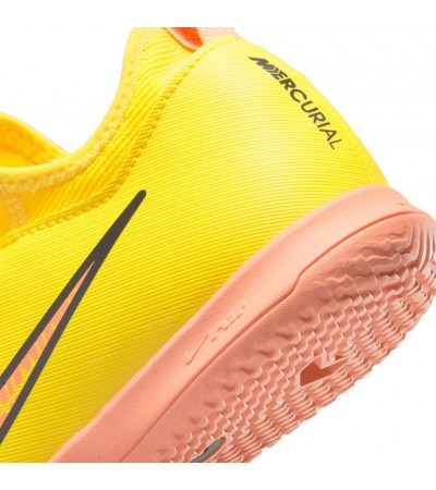 Buty piłkarskie Nike Zoom Mercurial Vapor 15 Academy IC Junior DJ5619 780