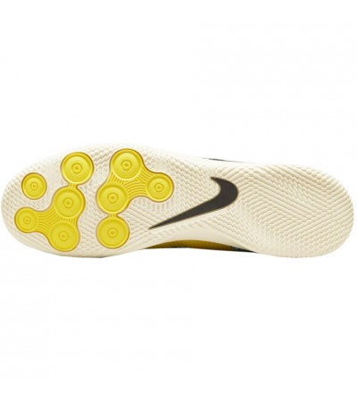 Buty piłkarskie Nike Phantom GT2 Club IC DC0829 407