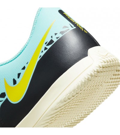 Buty piłkarskie Nike Phantom GT2 Club IC DC0829 407