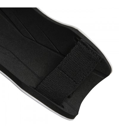 Ochraniacze piłkarskie adidas Tiro Training SG biało-czarne HN5605
