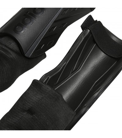 Ochraniacze piłkarskie adidas Tiro Match Shin Guards czarne HN5607